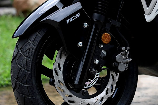 YAMAHA NVX (Scooter) YAMAHA NVX (Scooter)