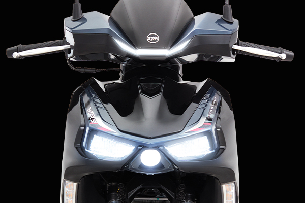 YAMAHA NVX (Scooter)