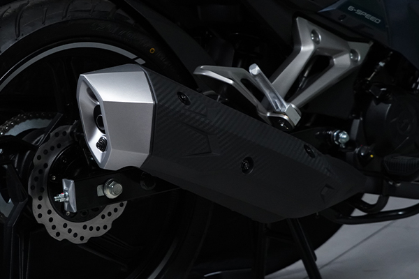 YAMAHA NVX (Scooter)