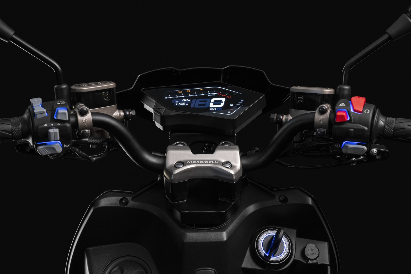 YAMAHA NVX (Scooter)