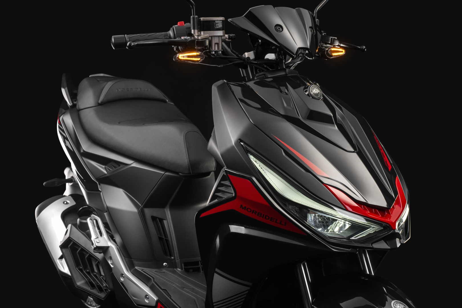 YAMAHA NVX (Scooter)